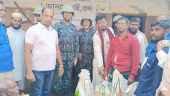 বোরহানউদ্দিনে টগবি ইউনিয়নে জেলেদের মাঝে বিনামূল্যে ভিজিএফ’র চাল বিতরণ