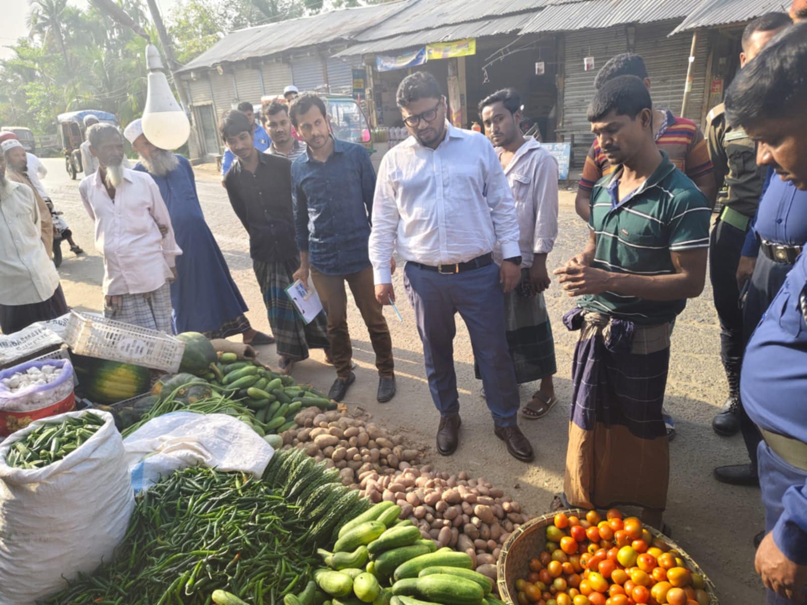 বোরহানউদ্দিনে বাজার মনিটরিংয়ে ৩ ব্যবসায়ীকে জরিমানা