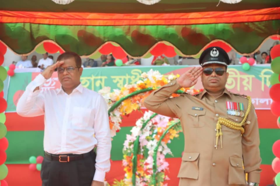 ভোলায় মহান স্বাধীনতা ও জাতীয় দিবস ২০২৫ উপলক্ষ্যে বর্ণিল কুচকাওয়াজ ও পুরষ্কার বিতরণ অনুষ্ঠিত