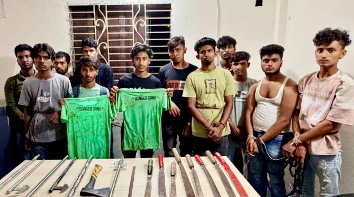 নদীতে সেনা অভিযান: ১৬ জন অস্ত্রসহ আটক