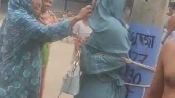বিদ্যুতের খুঁটির সাথে বেঁধে প্রবাসীর স্ত্রী ও যুবককে নির্যাতন