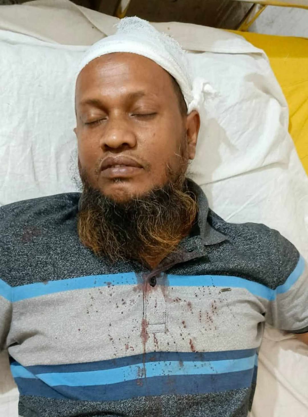বাউফলে জমি নিয়ে বিরোধের জেরে  নৌবাহিনীর কর্মকর্তাকে কুপিয়ে জখম