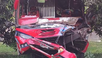 গোপালগঞ্জে বাস ও পিকআপ ভ্যানের মুখোমুখি সংঘর্ষে নারী নিহত, আহত-২