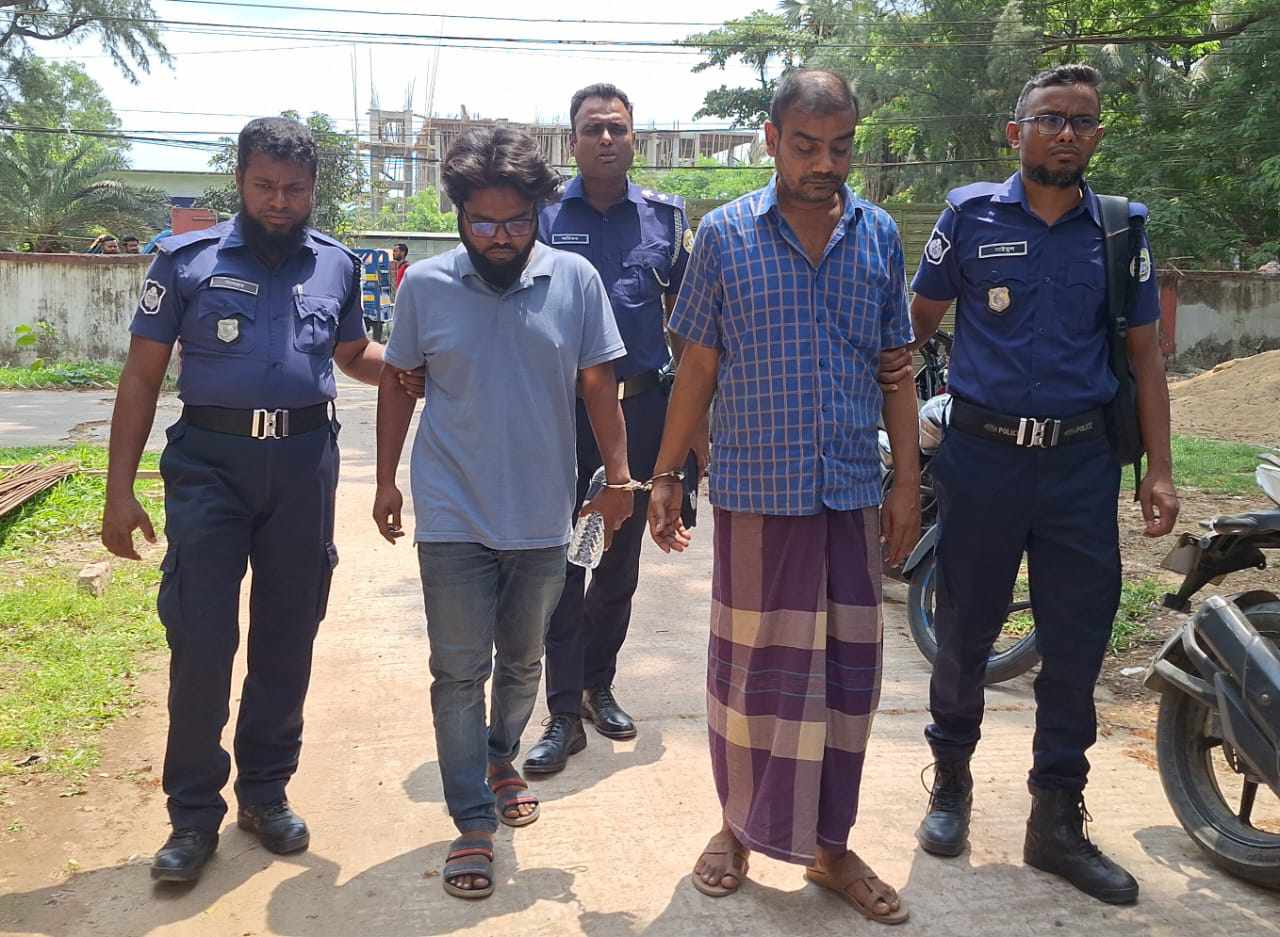 পুলিশ কনস্টেবল পদে চাকরি দেয়ার কথা বলে টাকা আত্মসাৎ, ২ প্রতারক গ্রেফতার