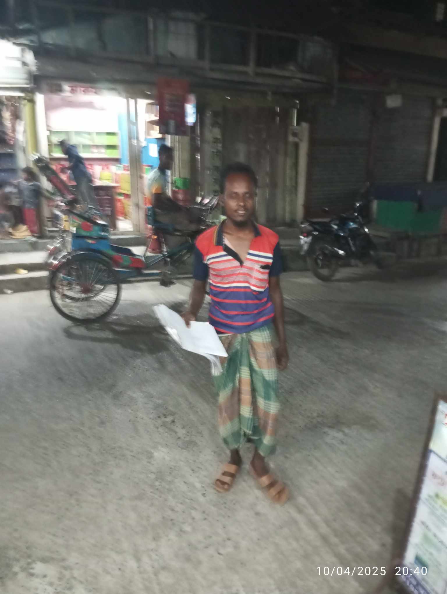 গলাচিপায় পৈত্তিক সম্পত্তি বেদখল হওয়ায় নিঃশ্ব হয়ে গেলেন কবির হাওলাদার গং