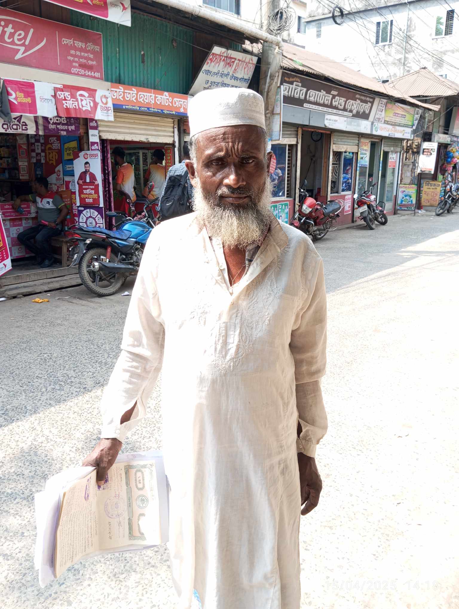 গলাচিপায় বন্দোবস্ত পাওয়ার পঁচিশ বছরেও জমি দখলে যেতে পারেনি ভূমিহীন তিনটি পরিবার