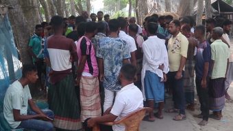 গোপালগঞ্জের টুঙ্গিপাড়ায় মসজিদের জায়গায় রাস্তা নেয়াকে কেন্দ্র করে সংঘর্ষে আহত-১৫, বাড়ী ভাংচুর