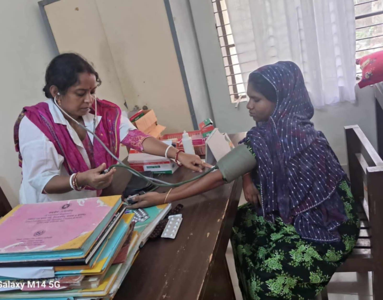 ঈদের দীর্ঘ ছুটিতেও মোল্লাহাটে পরিবার পরিকল্পনা বিভাগের সেবা অব্যাহত