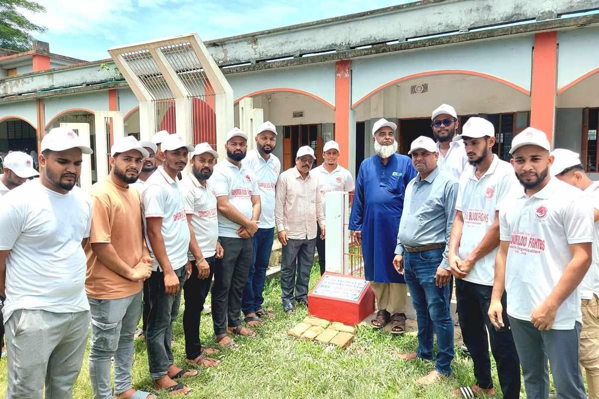 বালাগঞ্জে কলেজ ক্যাম্পাসে ফুলবাগান প্রকল্পের উদ্বোধন