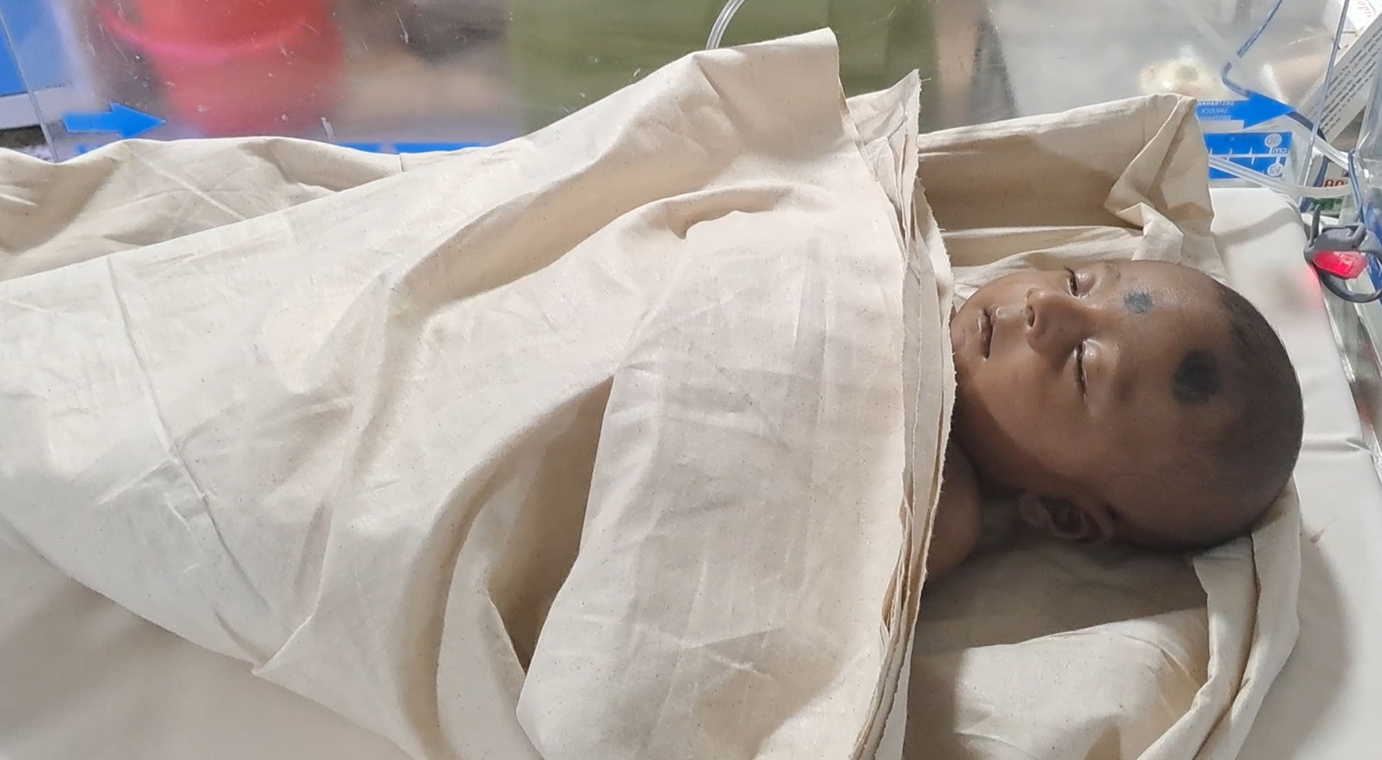 গোপালগঞ্জ জেনারেল হাসপাতালে নার্সের অবহেলায় শিশুর মৃত্যুর অভিযোগ
