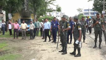গোপালগঞ্জ শহরের মধ্যে অবৈধভাবে গড়ে ওঠা স্থাপনা উচ্ছেদ