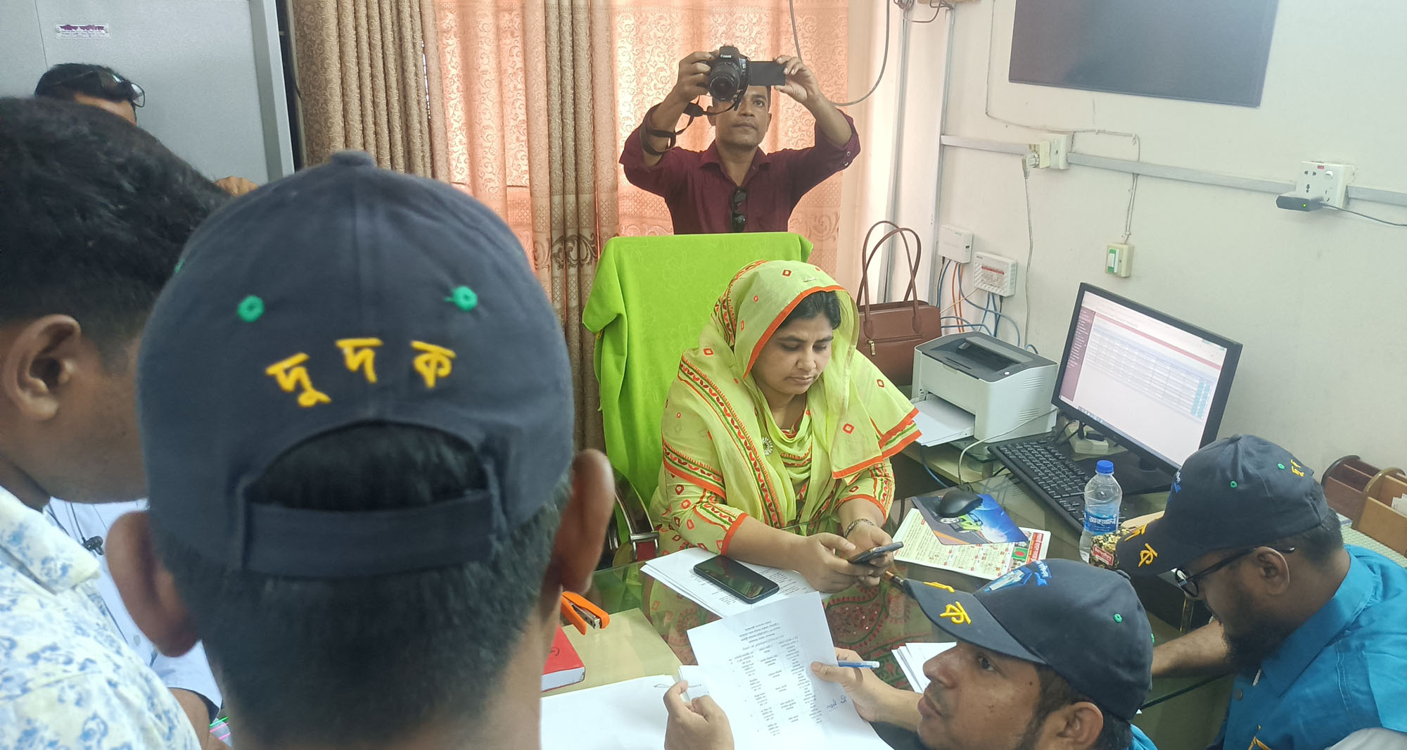 গোপালগঞ্জ বিআরটিএ কার্যালয়ে দুদকের অভিযান, মিলেছে অনিয়মের সত্যতা