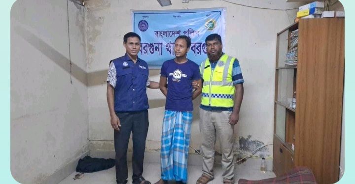 বরগুনার তালতীতে  ৯ বছর বিদেশ পালিয়ে  দেশে ফিরেই মৃত্যুদণ্ড আসামি গ্রেপ্তার