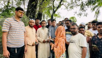 বোরহানউদ্দিনে সাবেক এমপি হাফিজ ইব্রাহিমের নির্দেশে ঘূর্ণিঝড়ে ক্ষতিগ্রস্তদের পাশে দাঁড়ালেন উপজেলা বিএনপি