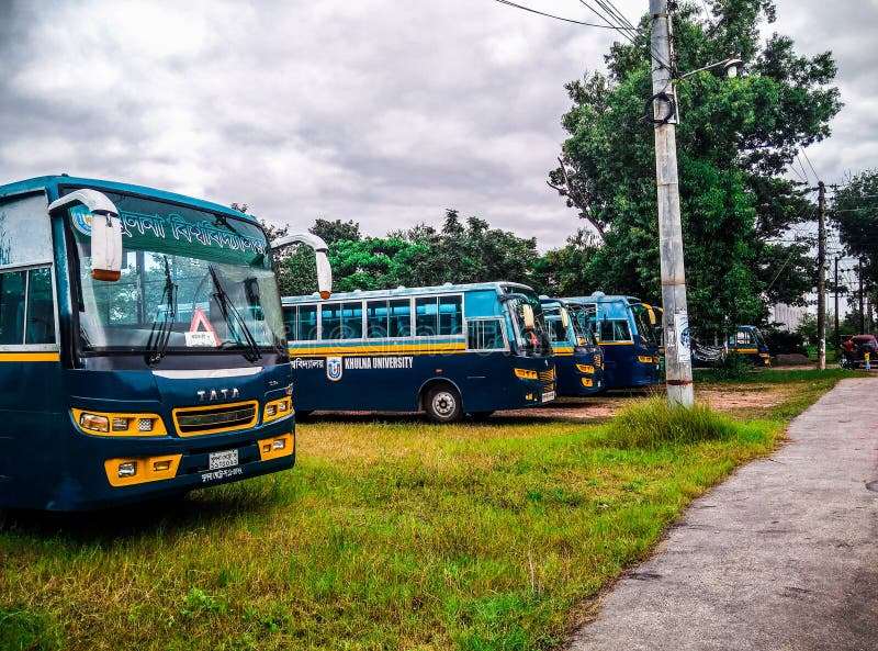 খুলনা বিশ্ববিদ্যালয়ের শিক্ষার্থীদের প্রিয় “নীল বাস” – এক স্মৃতিময় যাত্রা