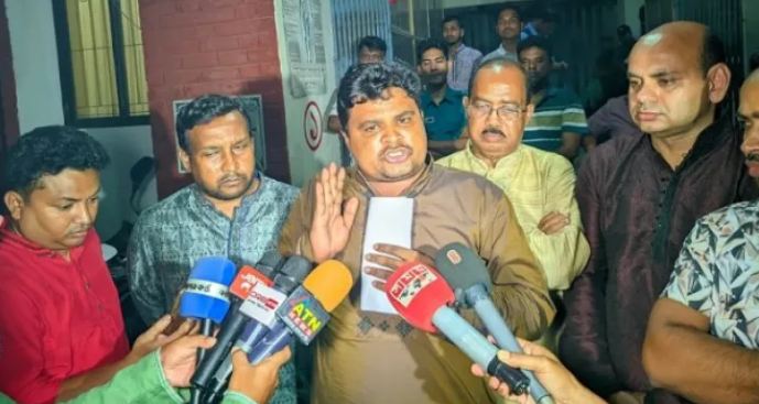 রংপুরে জাতীয় পার্টির চেয়ারম্যান এর বাড়িতে হামলা থানায় ২২ জনের নামে এজাহার দাখিল