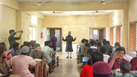 ঈদুল আজহায় শিক্ষার্থী ও কর্মচারীদের মধ্যাহ্নভোজ করিয়েছে ববি ছাত্রশিবির