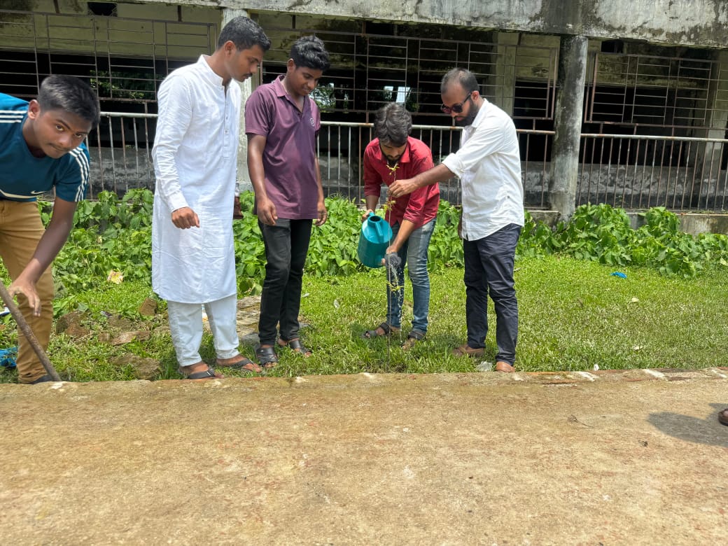 বিশ্ব পরিবেশ দিবস উপলক্ষে বাউফলে ছাত্রদলের বৃক্ষরোপণ কর্মসূচি অনুষ্ঠিত