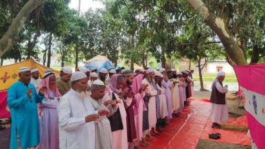 গলাচিপায় কাদেরিয়া চিশতিয়া তরিকার অনুসারীদের ঈদ উদযাপন 