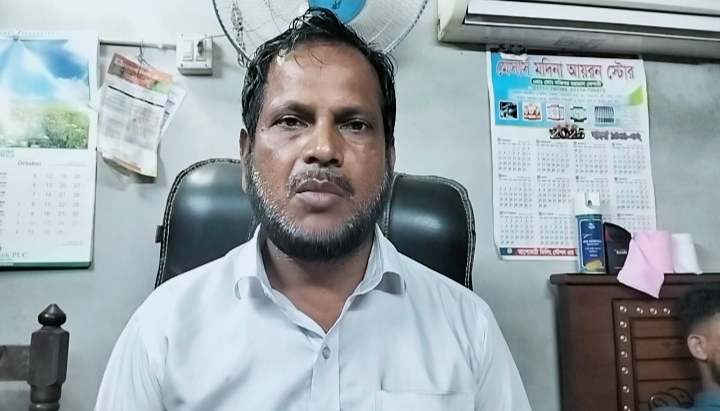 কর্মচারীর বিরুদ্ধে মালিককে ফাঁসিয়ে দেওয়ার চেষ্টার অভিযোগ