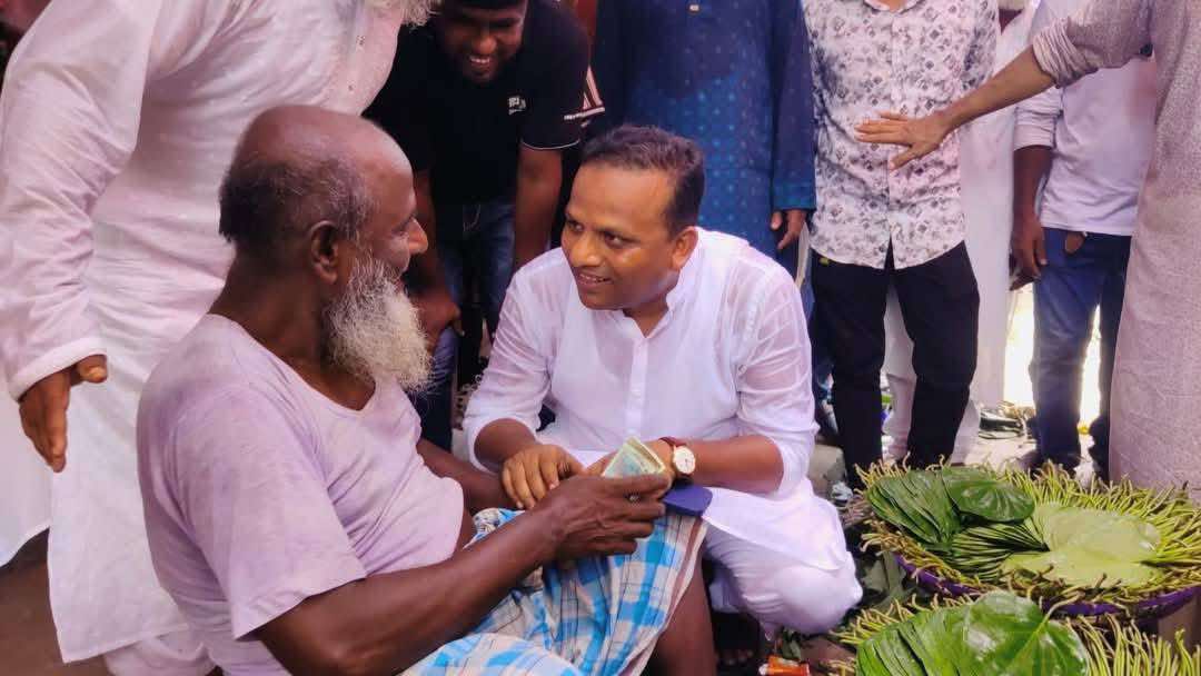 মেহেন্দিগঞ্জে রাজীব আহসান’র দিনভর ঈদ শুভেচ্ছা বিনিময় ও গণসংযোগ।