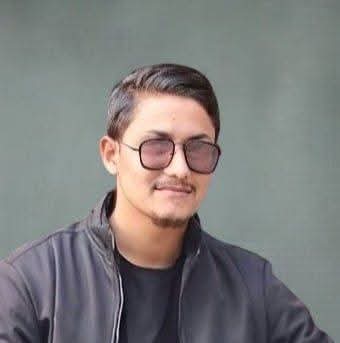 অপরিচিতা চিল।